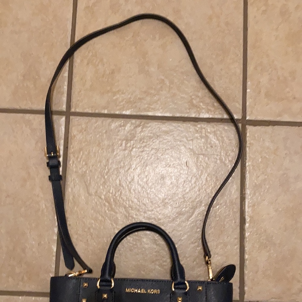 Michael Kors mini purse - Picture 3 of 11